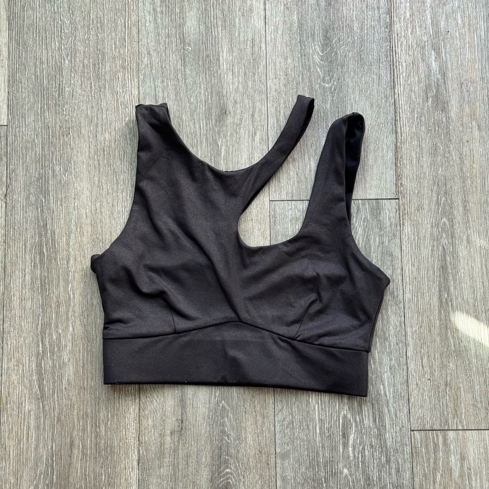 Fabletics Black Asymmetrical Sports Bra - Small